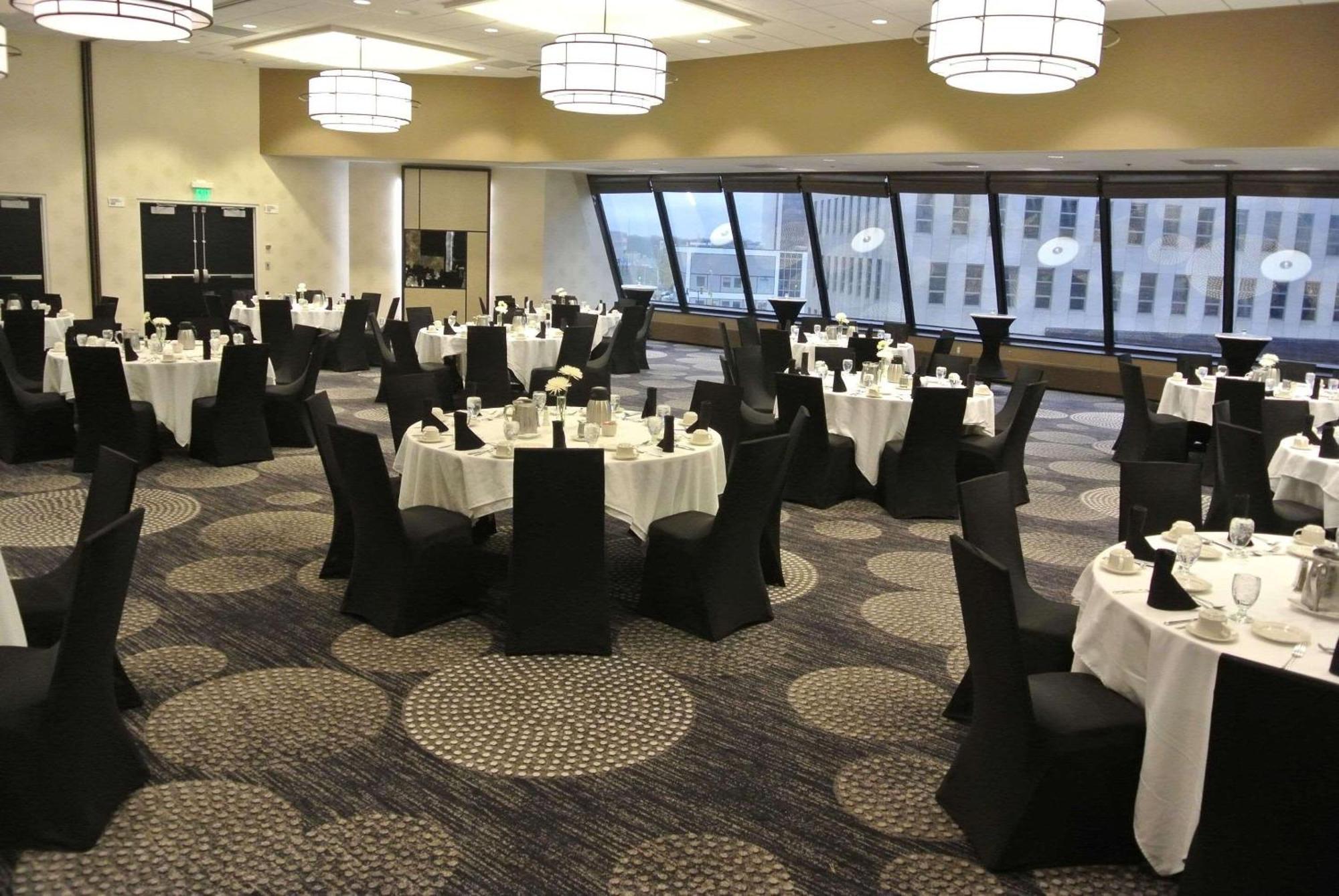 Отель Radisson Blu Фарго Экстерьер фото